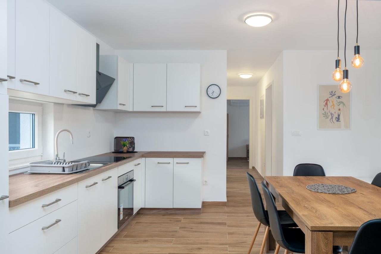 ויר Number One Apartments מראה חיצוני תמונה